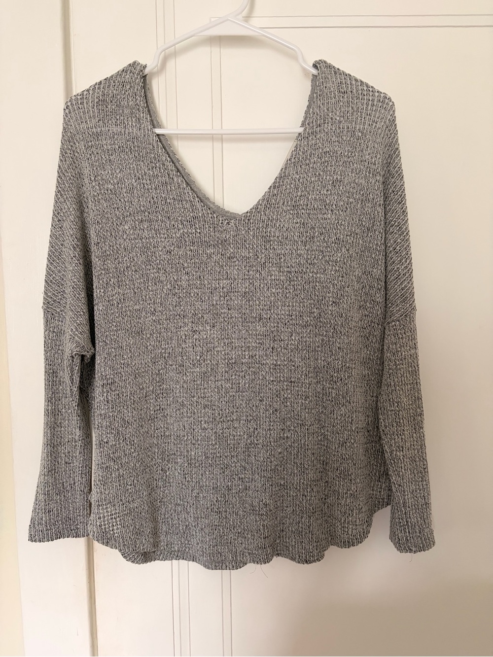 Charlotte Russe Light Gray V-Neck Knit Pullover